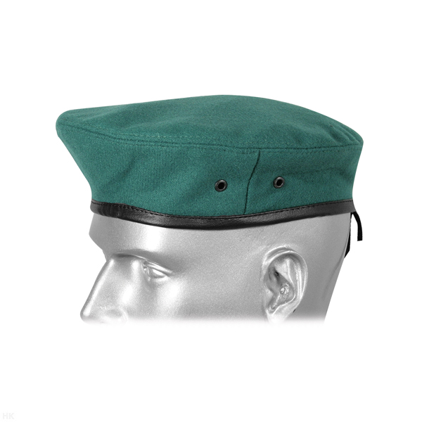 Берет простой зеленый