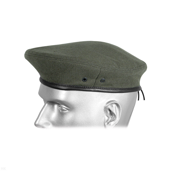 Берет простой оливковый