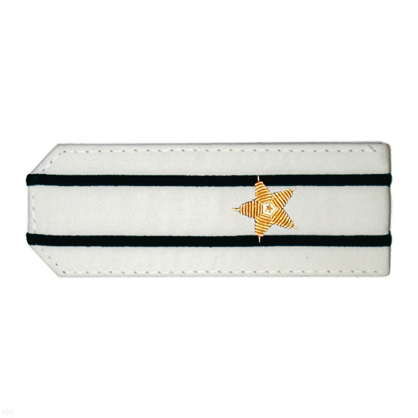 Погоны из рубаш. ткани белые с вышит. 2 черн.и просв., вышит. канителью (майор)