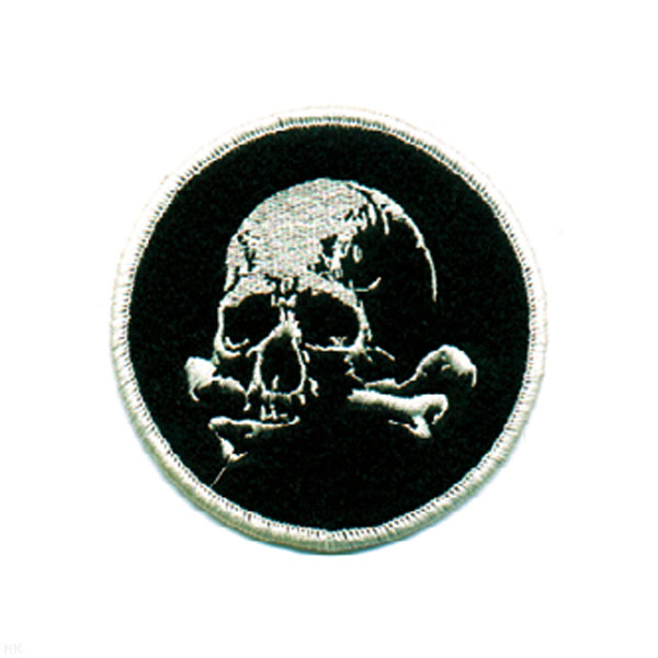 Шеврон вышит. Череп с костями