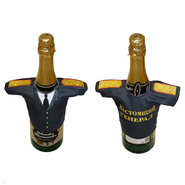 Рубашечка на бутылку сувенирная вышитая Настоящий генерал (серая)