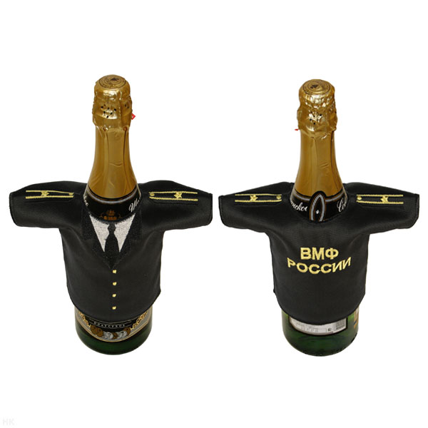 Рубашечка на бутылку сувенирная вышитая ВМФ России (черная с погонами капитана 3 ранга)